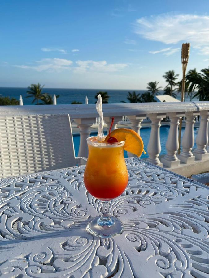Coco Reef Bermuda Hotel Mount Pleasant
