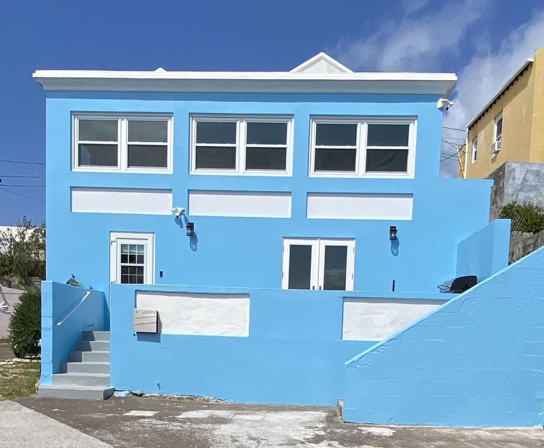 Sunset Paradise Oceanview 1-bedroom Walking Distance To Beaches & Railway Trail Apartment
