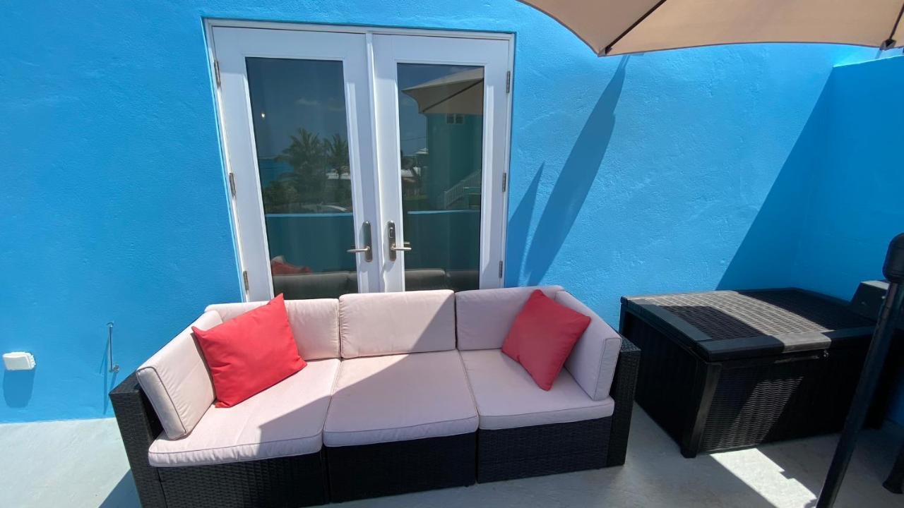 Apartment Sunset Paradise Oceanview 1-bedroom Walking Distance To Beaches & Railway Trail Hamilton City