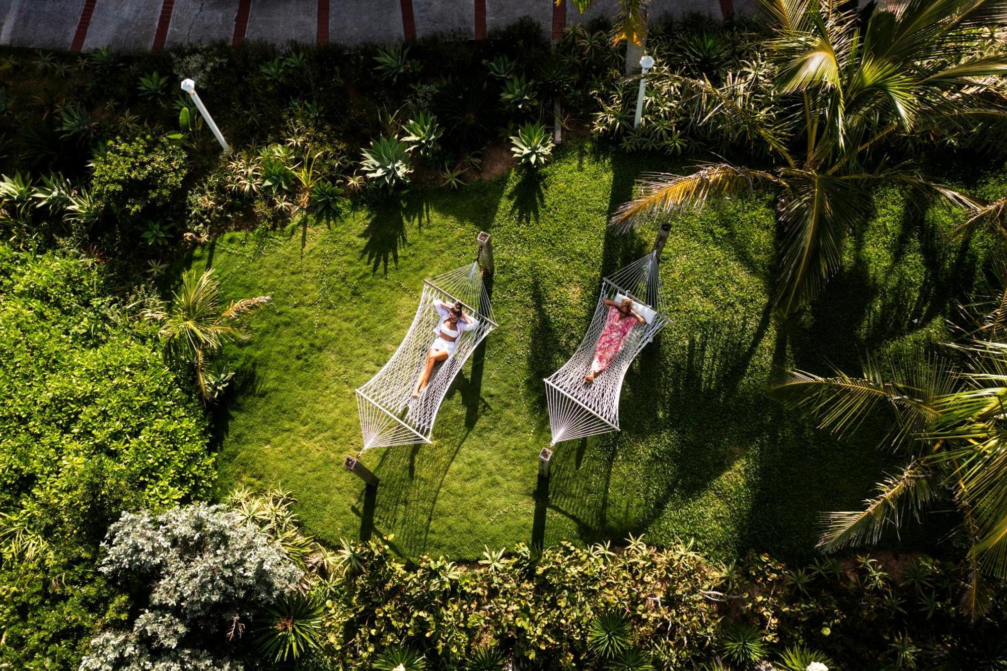 The Reefs And Club Resort