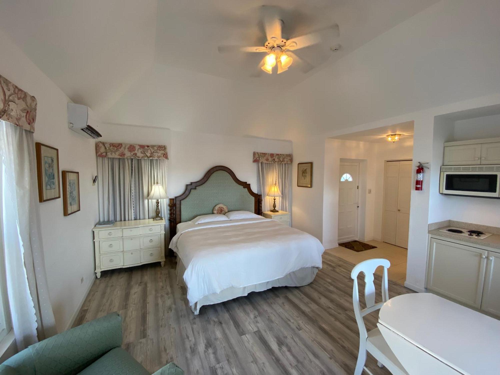 Bed & Breakfast Edgehill Manor
