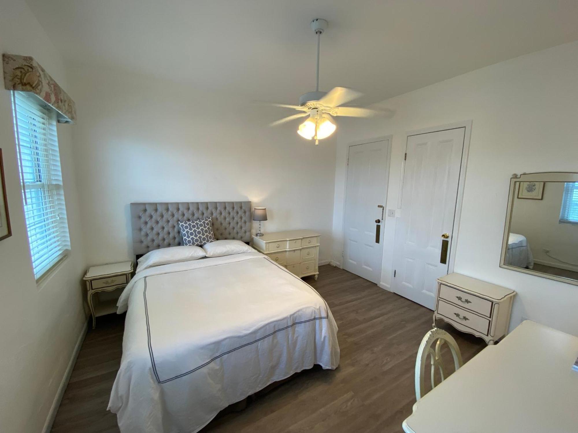 Bed & Breakfast Edgehill Manor 2*