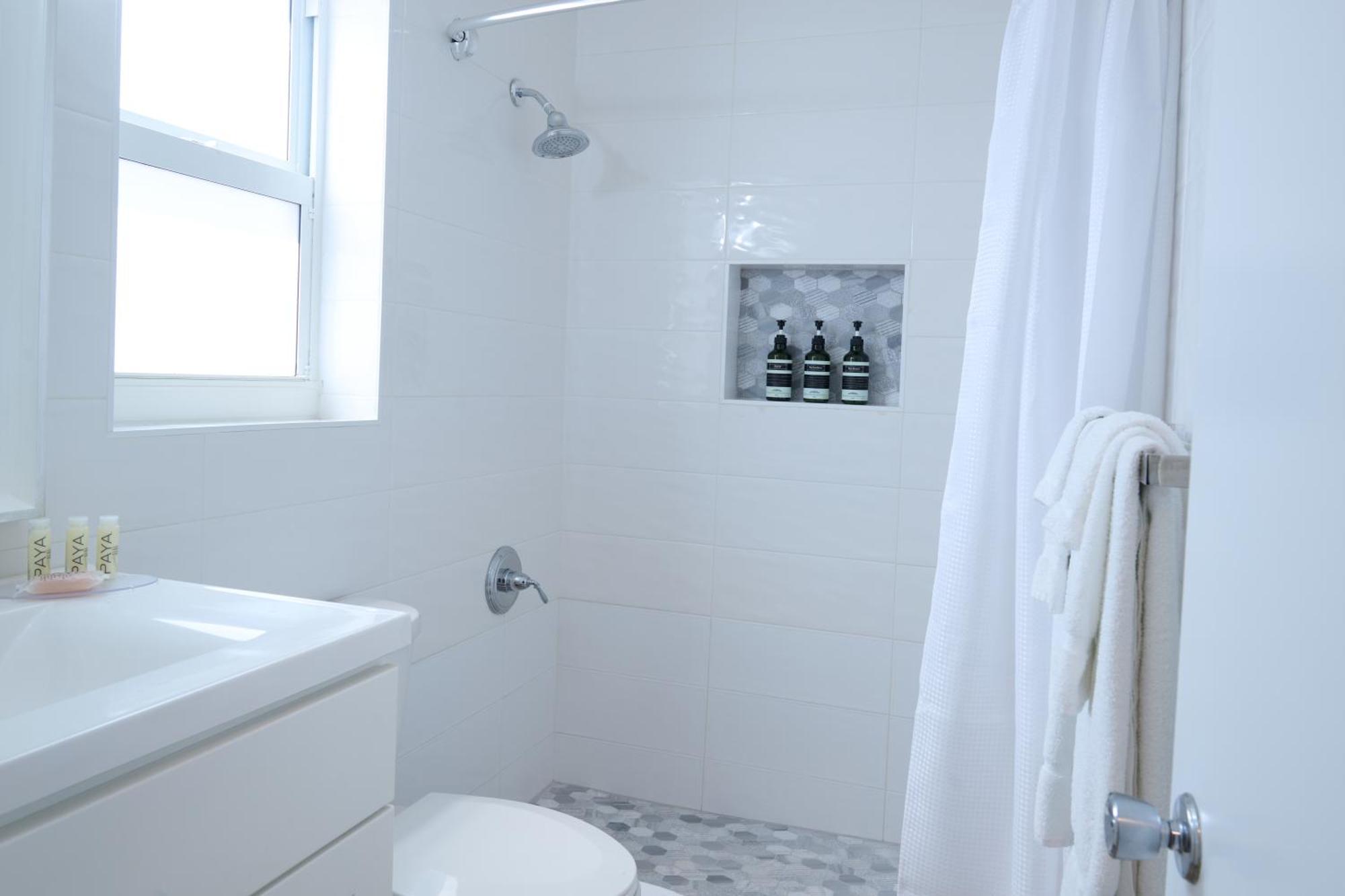 Sandpiper Apartment *