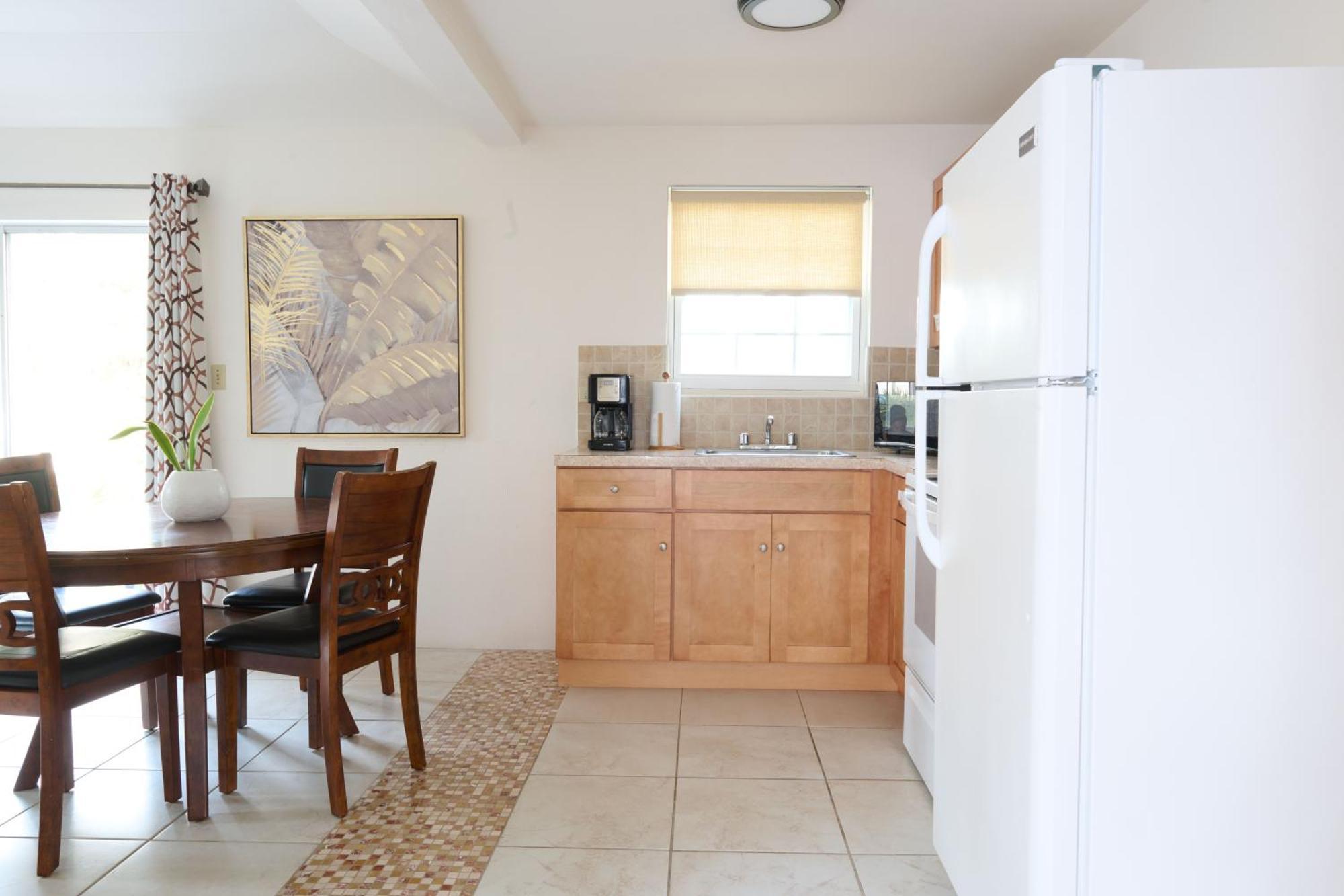 Sandpiper Apartment *