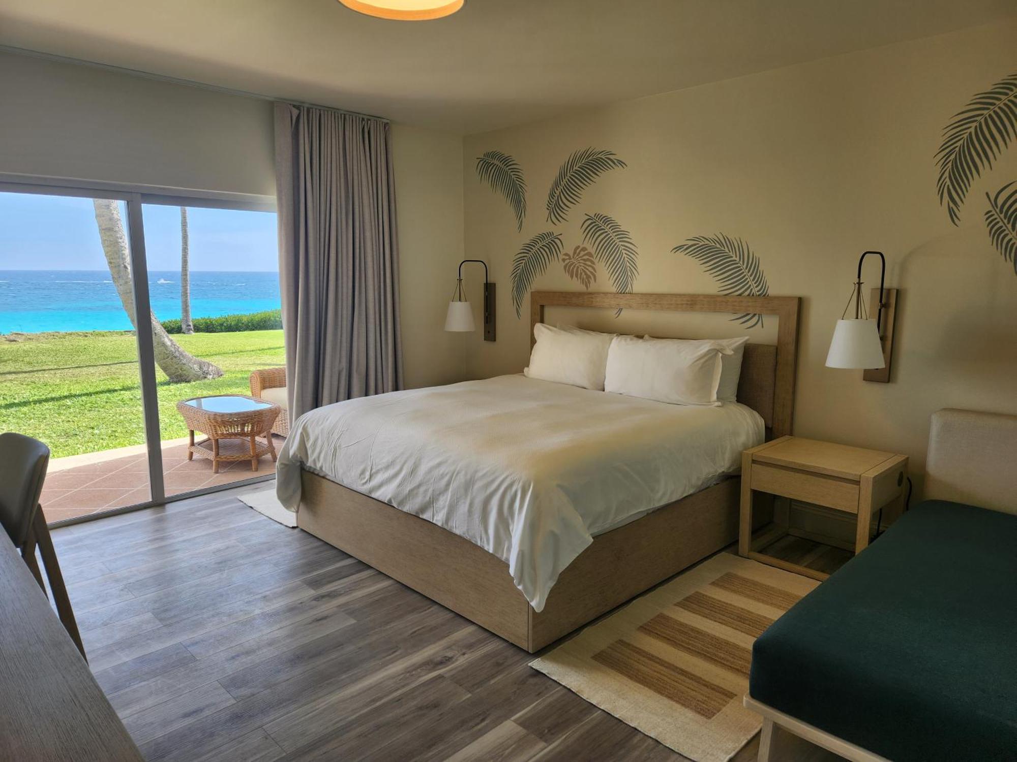 Coco Reef Bermuda 3*