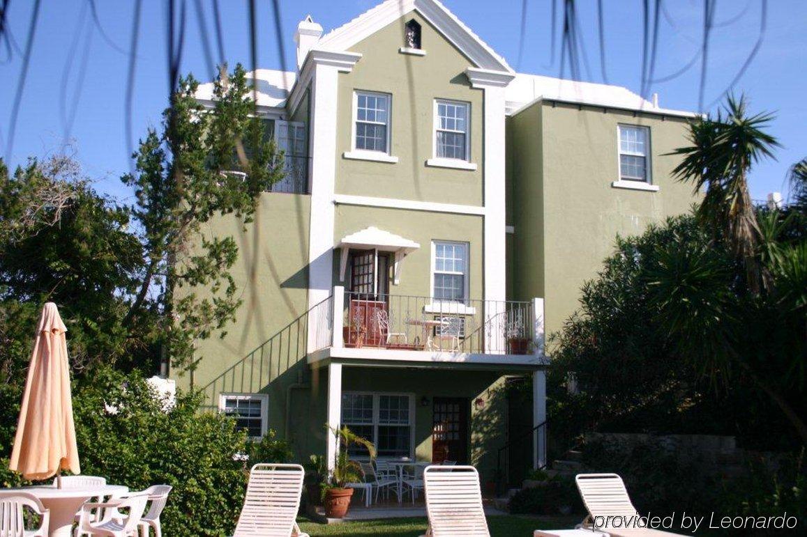 Edgehill Manor Bed & Breakfast 2*