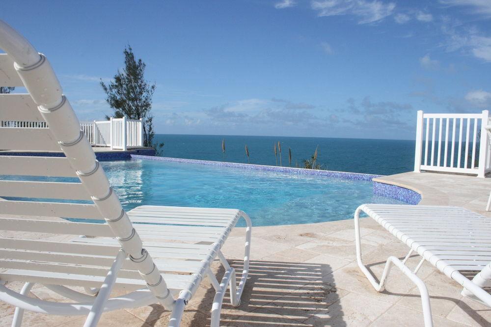 Villa Clear View Suites & Villas *