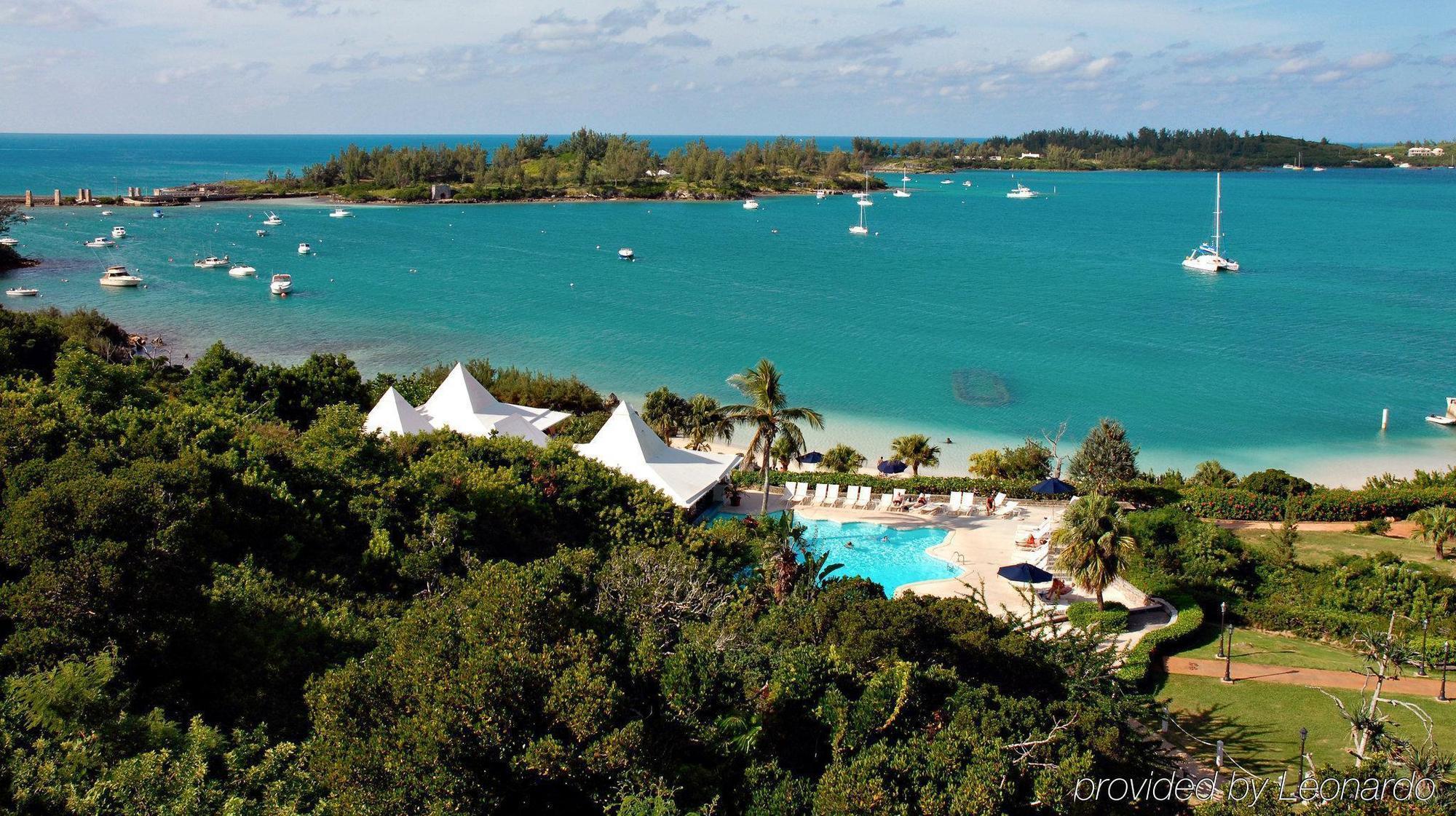 Grotto Bay 4*