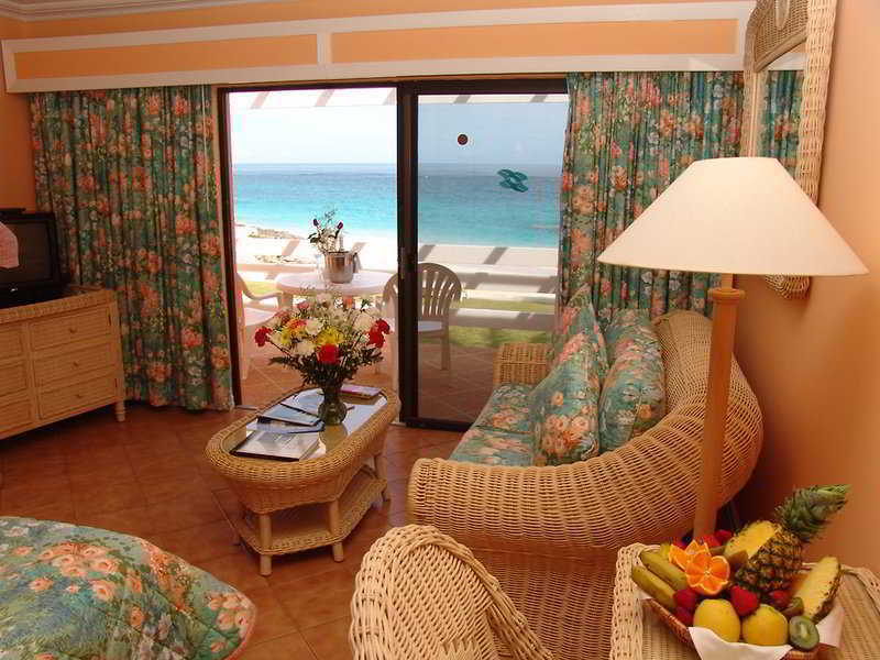 Coco Reef Bermuda Hotel