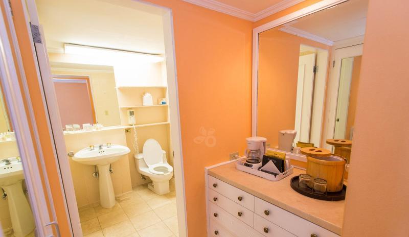 Hotel Coco Reef Bermuda 3*