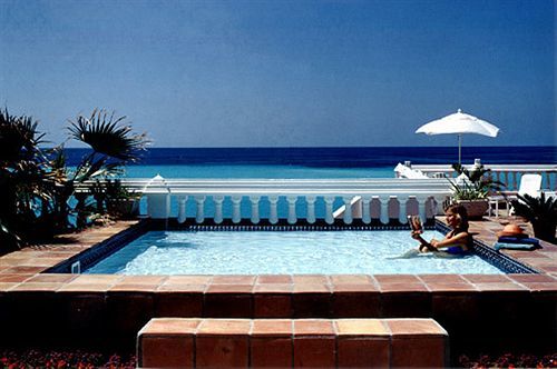 Pompano Club Resort 4*