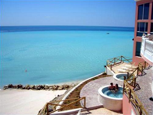 Pompano Club 4* Hog Bay