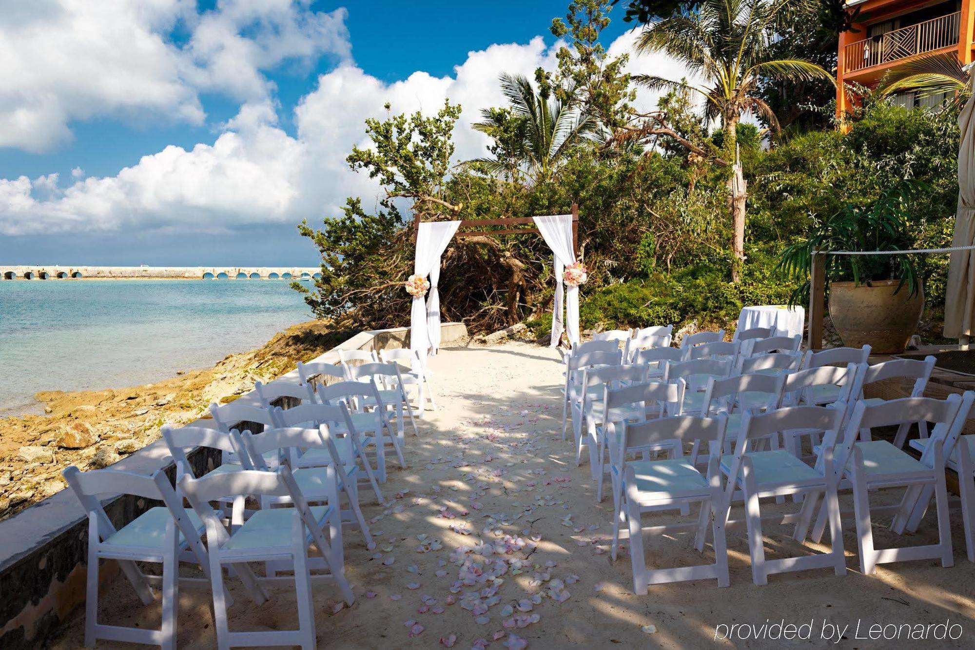 Resort Grotto Bay