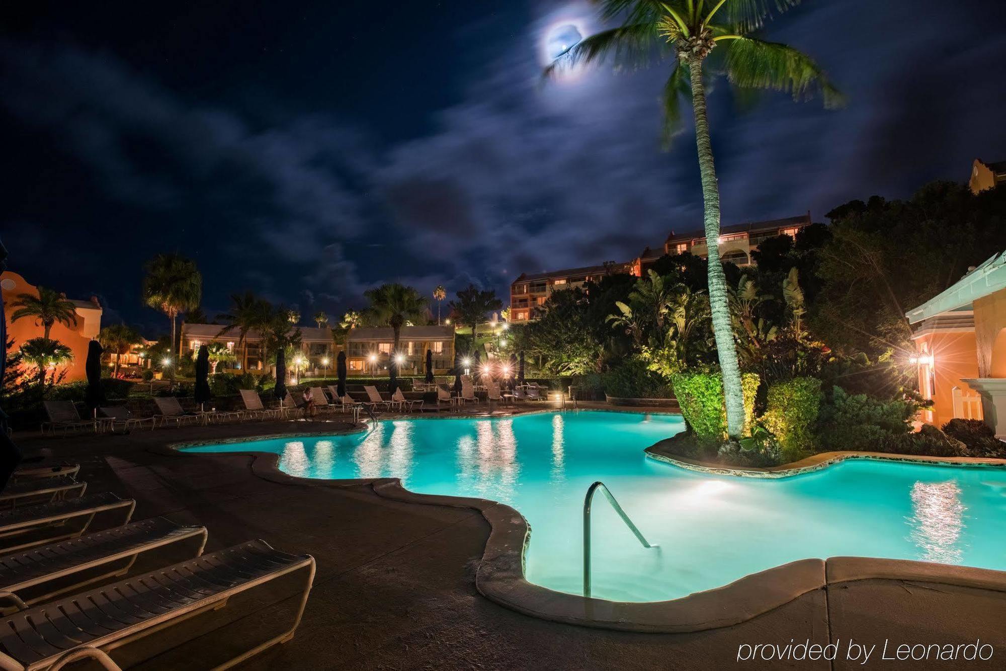 Resort Grotto Bay