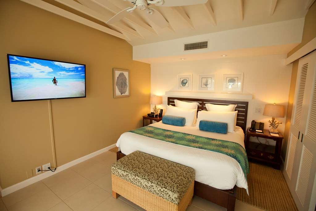 Resort Elbow Bermuda Paget