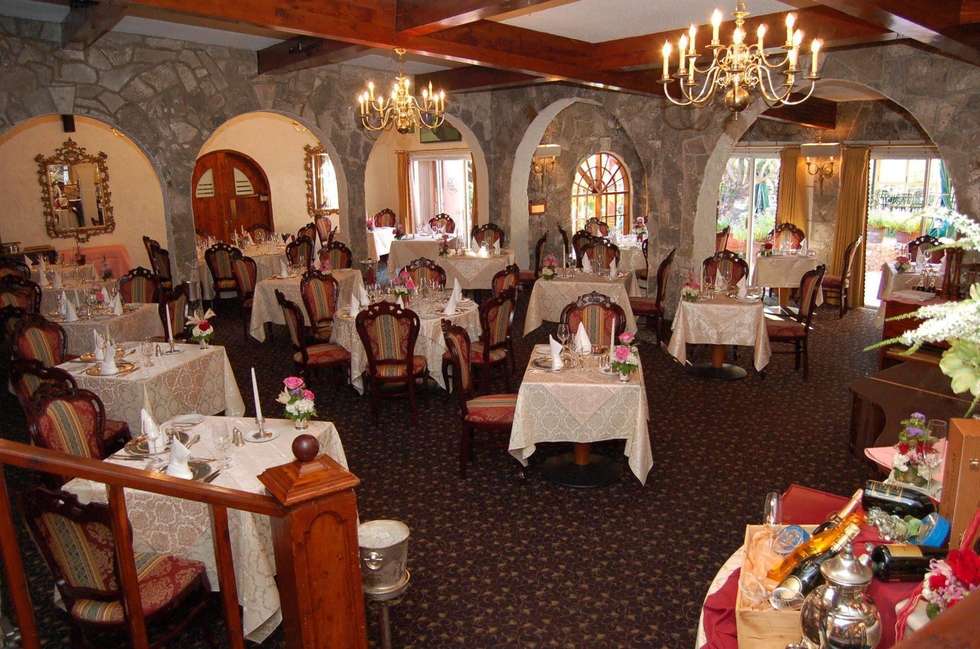 Fourways Hotel 3*