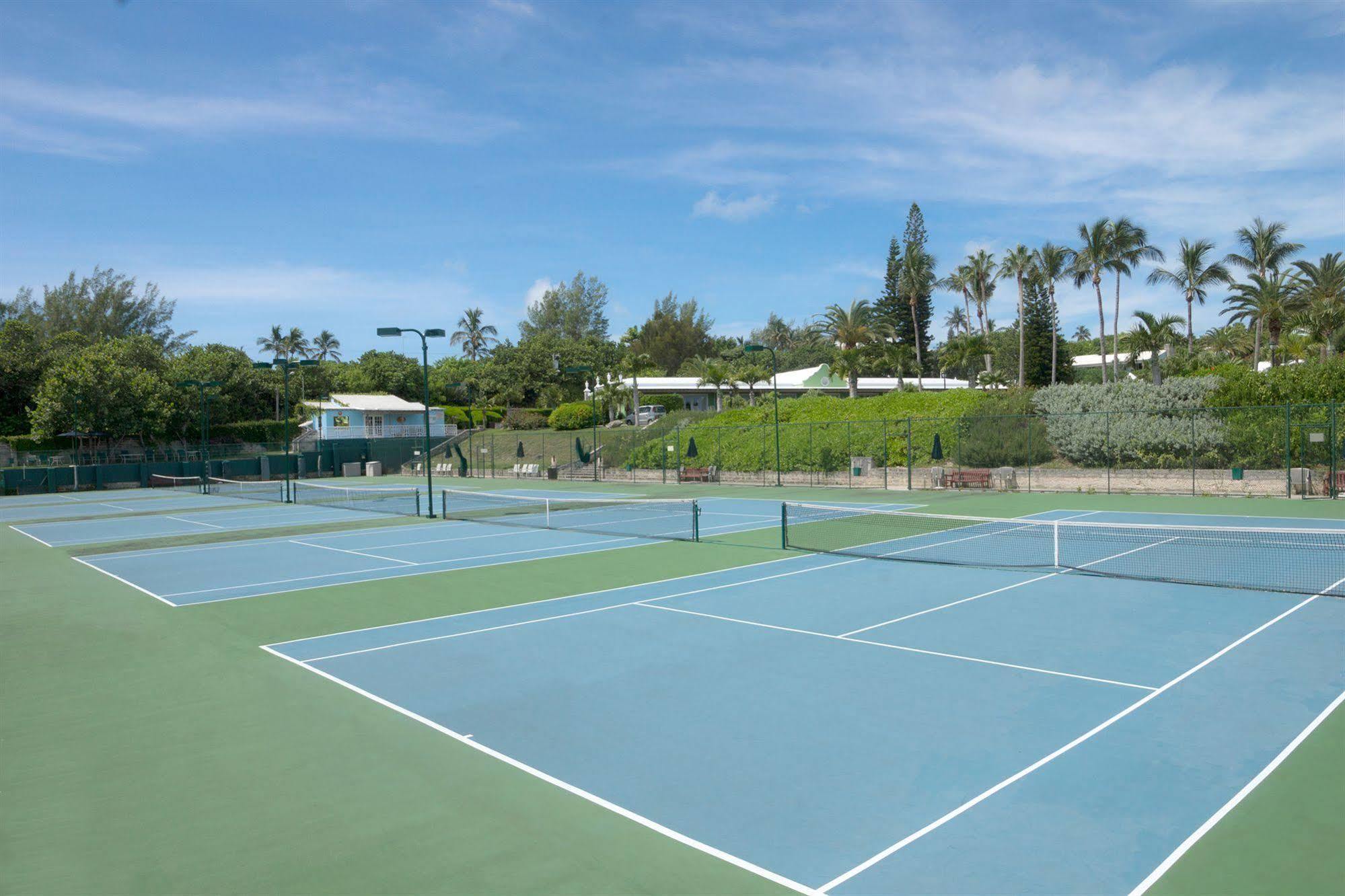 Resort Elbow Bermuda