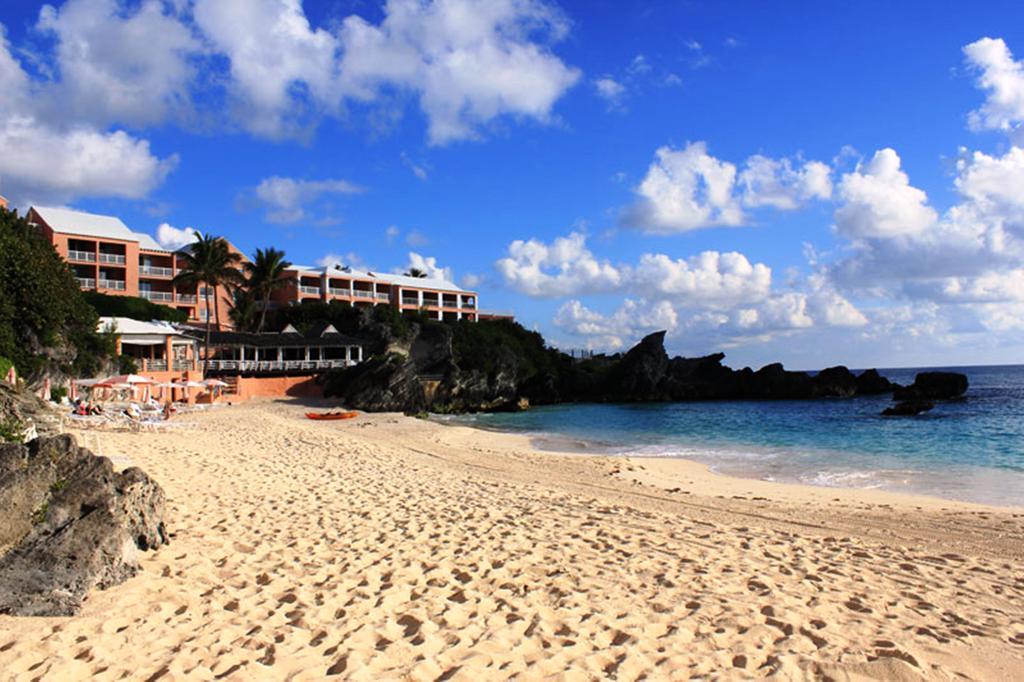 Resort The Reefs And Club Southampton