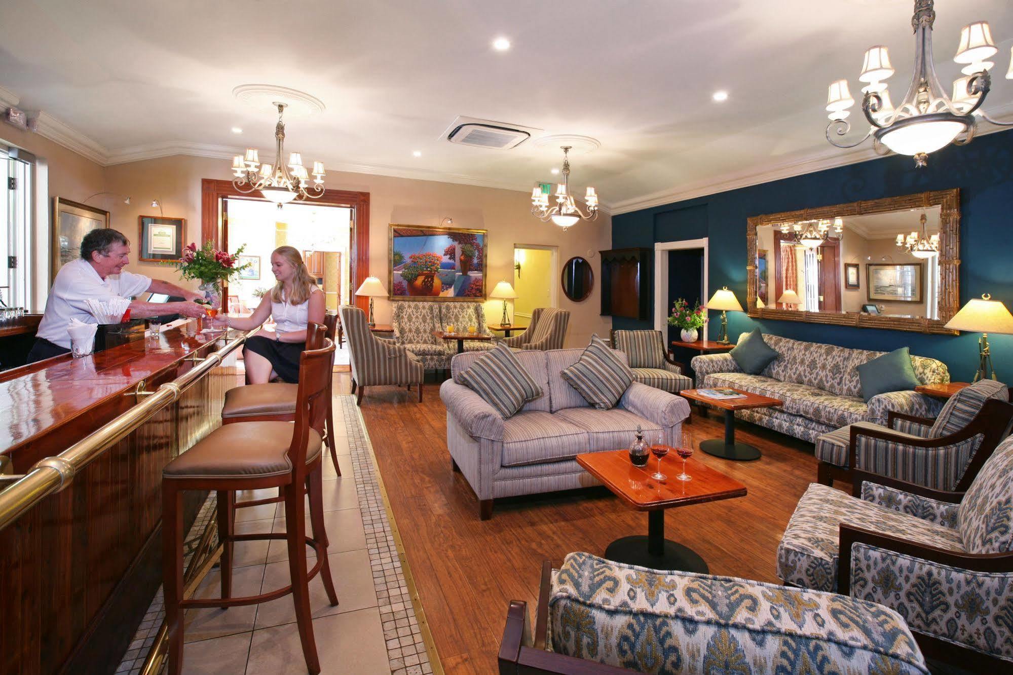 Royal Palms 4*