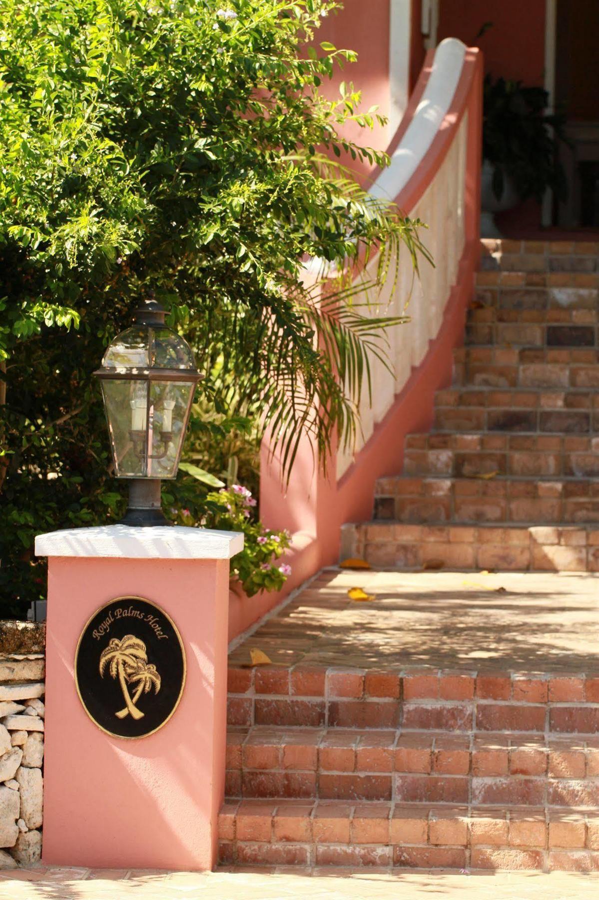 Royal Palms Hotel Hamilton City