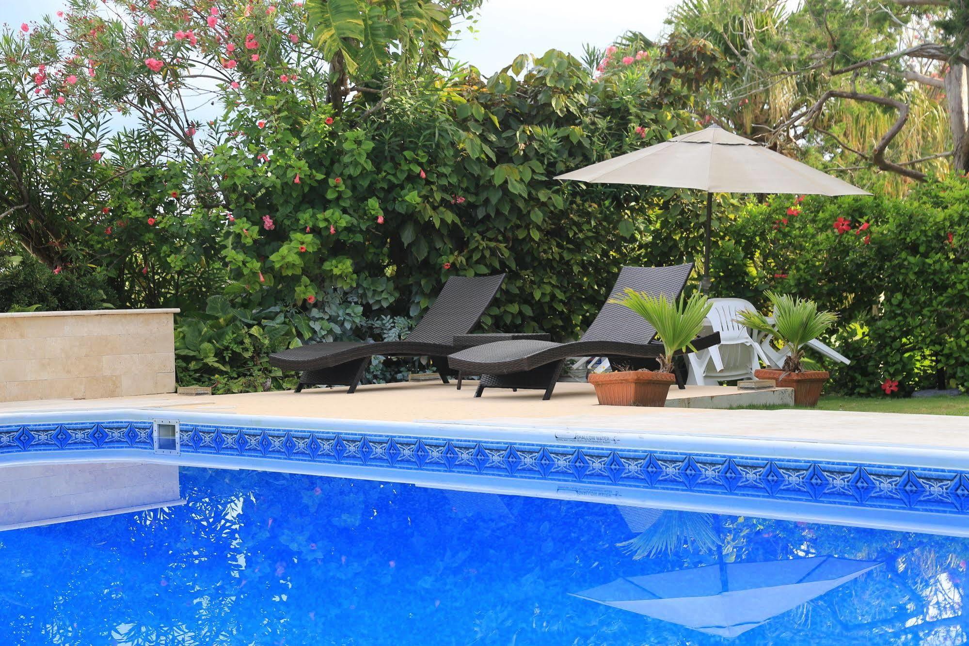 Edgehill Manor Bed & Breakfast