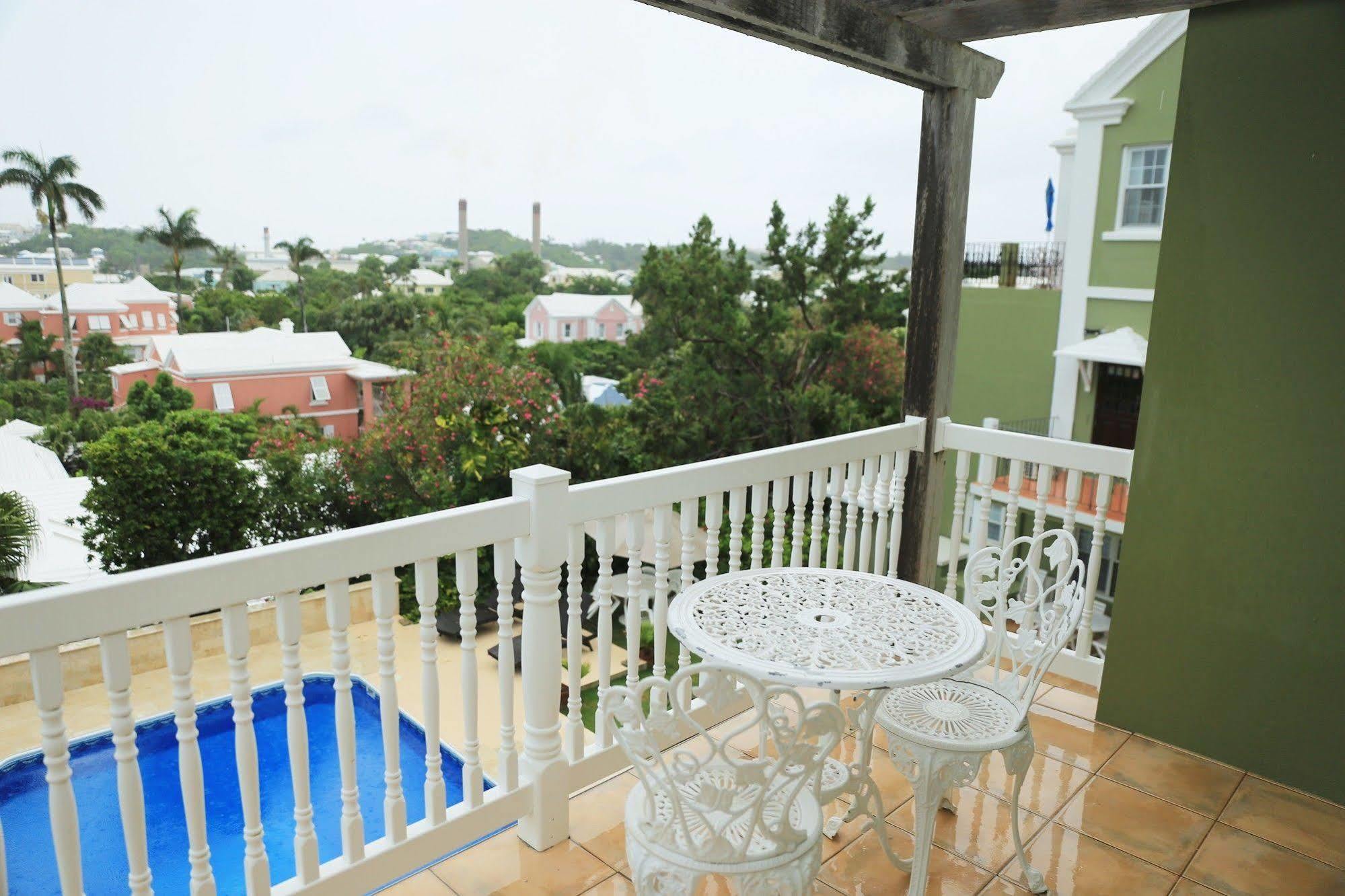 Edgehill Manor Bed & Breakfast 2*