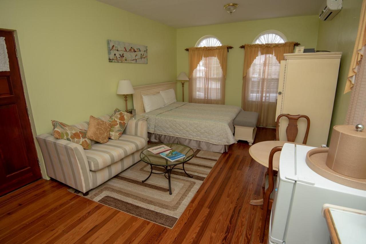 Dawkins Manor *