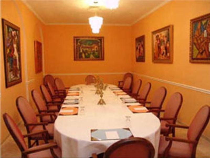 Coco Reef Bermuda Hotel 3*