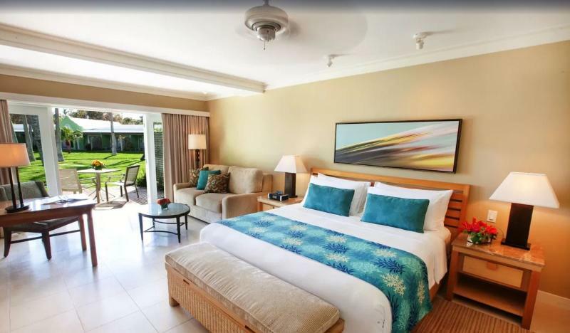 Resort Elbow Bermuda