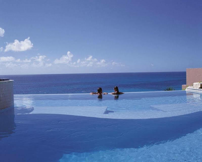 The Reefs And Club Resort